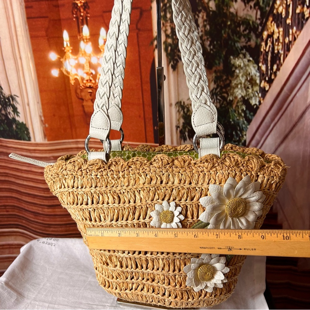 Brighton Straw Shoulder Bag with White & Yellow Daisy Appliqués - Picture 8 of 16